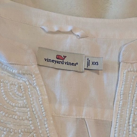 Vineyard Vines women’s lightweight tunic top. - Picture 4 of 14